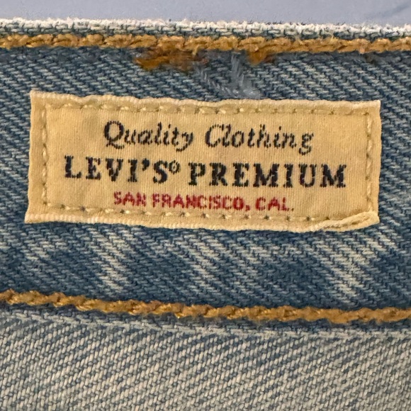 Levi’s Size 28 Denim Distressed Mini Women Shorts - Picture 9 of 9